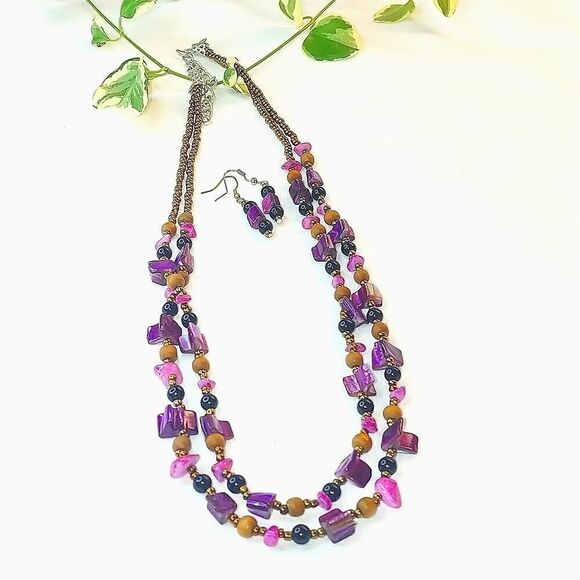 Hand Crafted Jewelry - Handmade Beautiful necklace w/earring set. 28 inch.